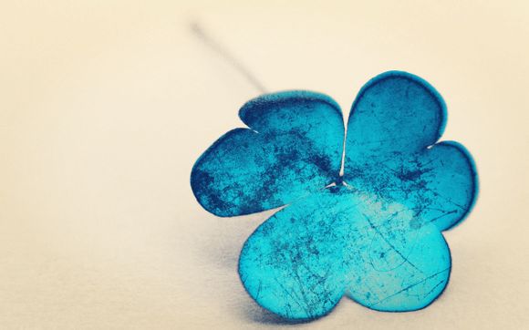 宝宝多大用吸管杯喝奶喝水